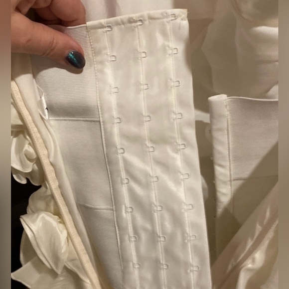 Jasmine Bridal Ivory mermaid taffeta wedding gown - Picture 8 of 10